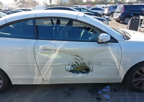 2011 Volvo C70 T5 из США, поврежденный, VIN YV1672MC8BJ118942